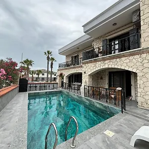 Aparthotel Yalcinkaya Tas, Çeşme