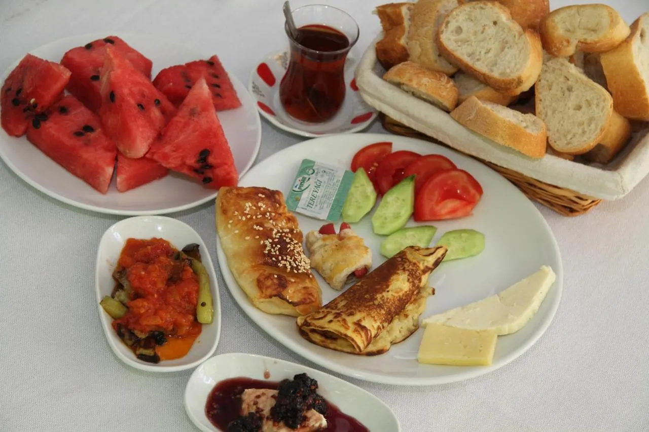Koz Eren Otel Çeşme