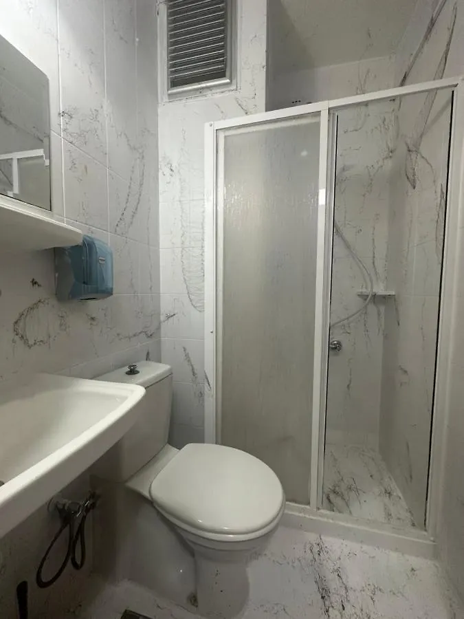 Koz Eren Otel Çeşme