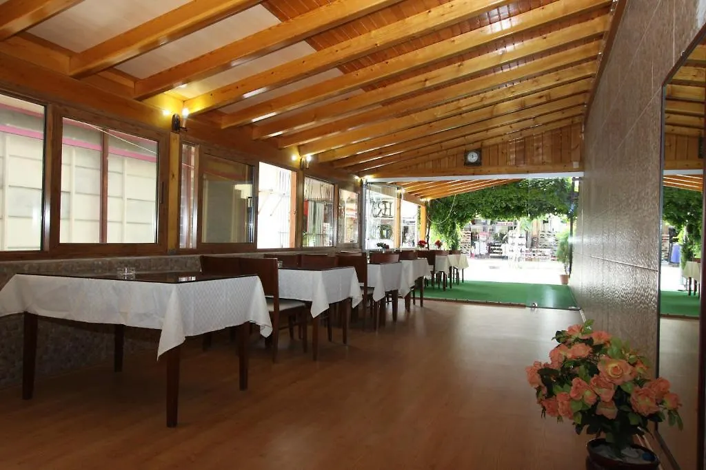 Koz Eren Otel Çeşme 2*,