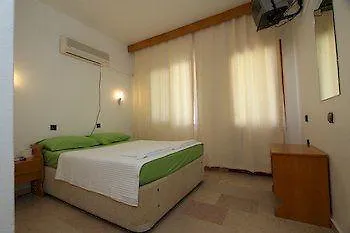 Koz Eren Otel Çeşme