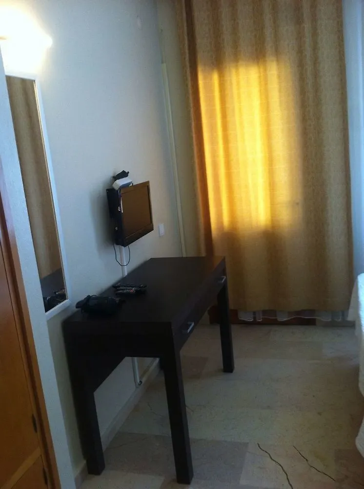 Koz Eren Otel Çeşme