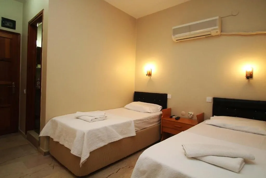 Koz Eren Otel Çeşme