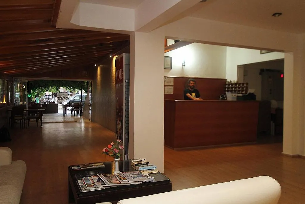 Koz Eren Otel Çeşme Ξενοδοχείο